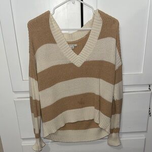 American Eagle Outfitters V-Neck Sweater - Cream and Tan